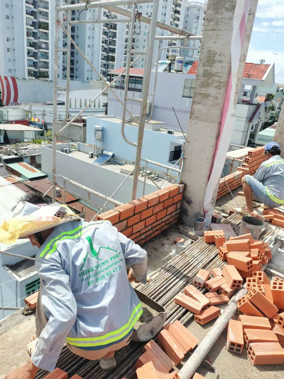 đơn gi&aacute; x&acirc;y th&ocirc; nh&agrave; 2 tầng